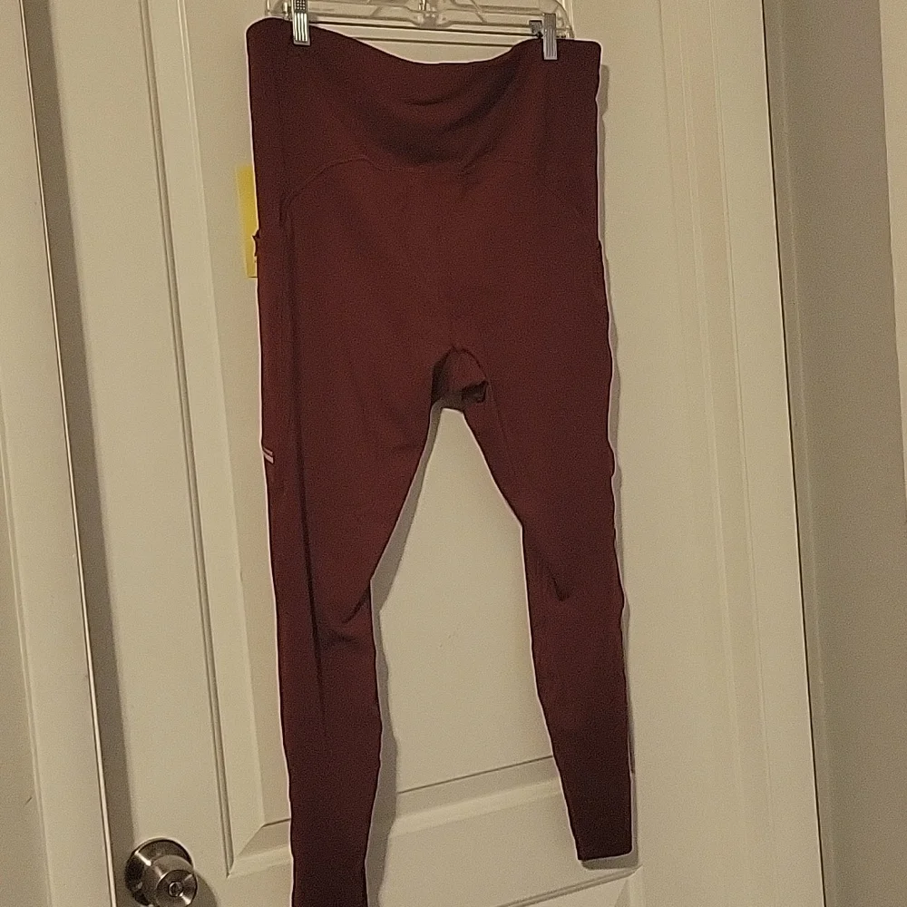 All IN MOTION Garnet Red High Rise Workout Pants Legging 1x Nwt - Picture 6 of 7